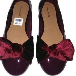 American Eagle Dress Shoe Size 4 GIrls Color Wine
